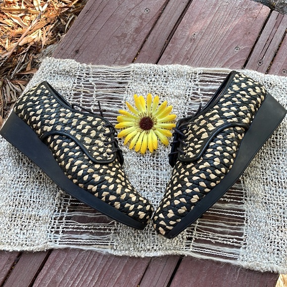 Robert Clergerie Shoes - 🌺 Robert Clergerie Paris; Raffia Jupa Brogue Black/Tan Wedge Oxfords Sz. 39.5/9